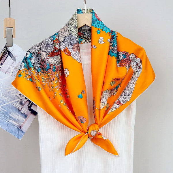 Foulard carré "Flower Horse" en 100% soie,