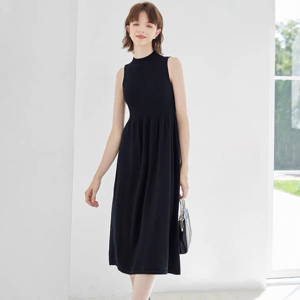 Robe sans manches en tricot et un cardigan boutonné