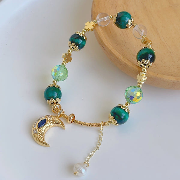 Bracelet pendentif avec une pierre d'œil de tigre verte