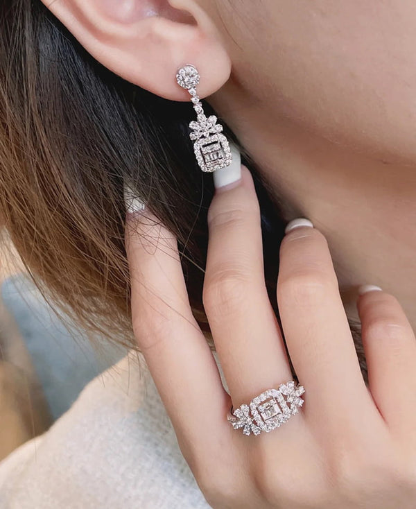Ensemble de boucles d'oreilles et bague réglable en zircon