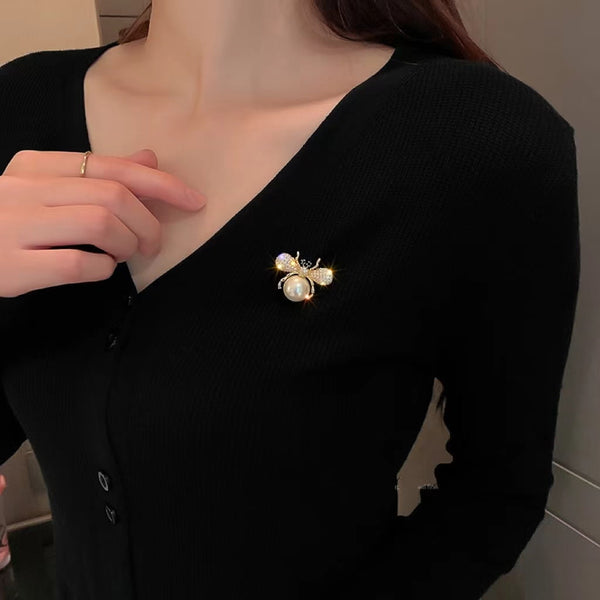 broche abeille diamant en perle d'eau douce