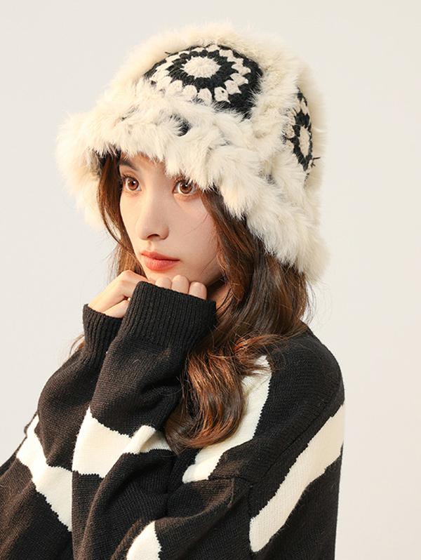 Chapeau en crochet avec fourrure de lapin doux
