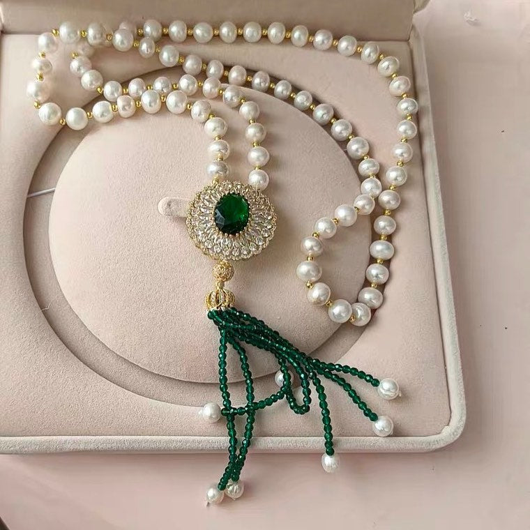 Collier à longue frange glamour