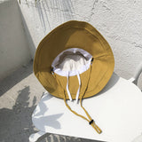 Chapeau de vacances avec sangle amovible