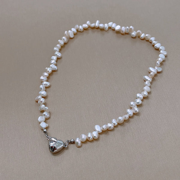 Collier Choker Cœur en Perles Baroques Magnétiques