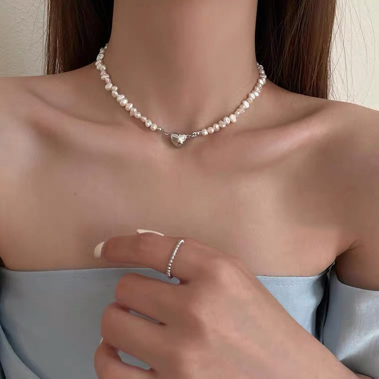 Collier Choker Cœur en Perles Baroques Magnétiques