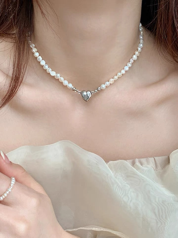 Collier Choker Cœur en Perles Baroques Magnétiques
