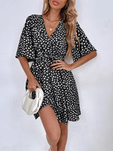 Robe V-Neck avec Ceinture à Volants