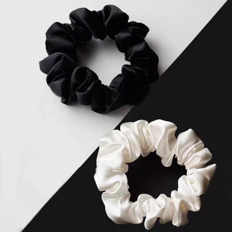 Scrunchies en pure soie Black & White