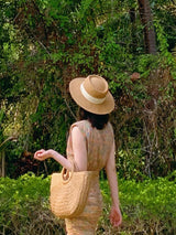 Chapeau style borsalino en fibre naturelle avec ruban noué - Charme estival.