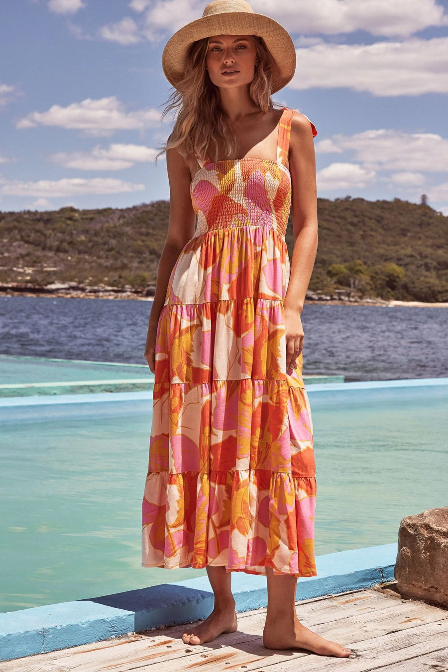 Robe camisole à corsage smocké et bretelles à nœuds