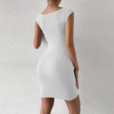 Robe moulante à encolure cœur en tricot côtelé