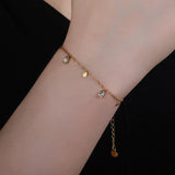Ensemble de bracelets zircon scintillant.