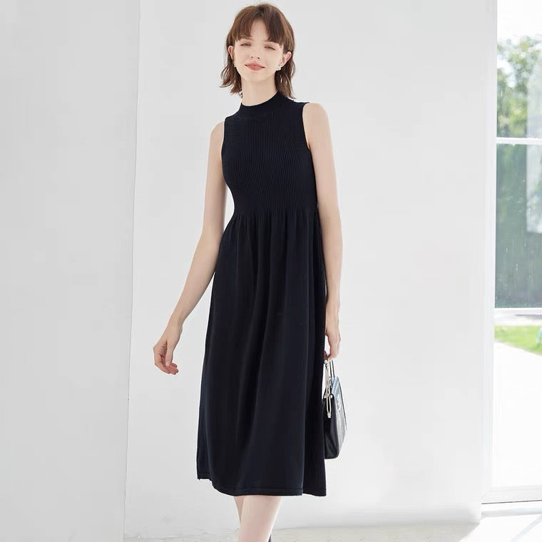 Robe sans manches en tricot et un cardigan boutonné