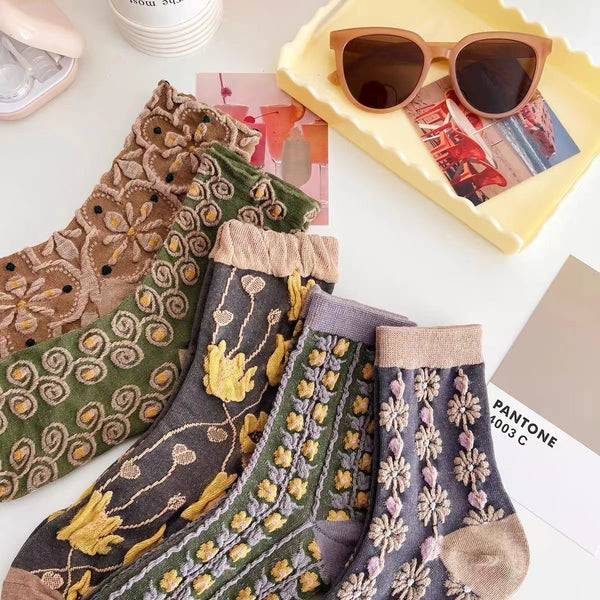 Chaussettes à Fleurs Brodées Vintage ( 5 paires )