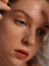 Collier en argent avec un délicat pendentif en zircon vert