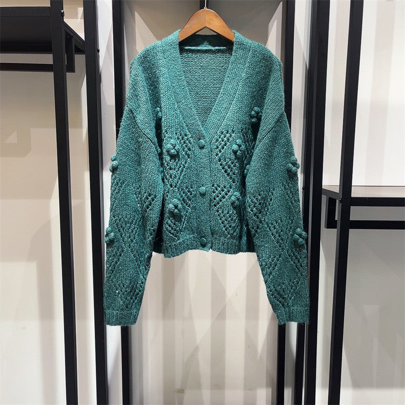 Cardigan en Crochet avec Pompons