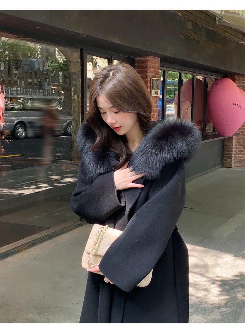 Manteau élégant en laine avec col en fourrure volumineux