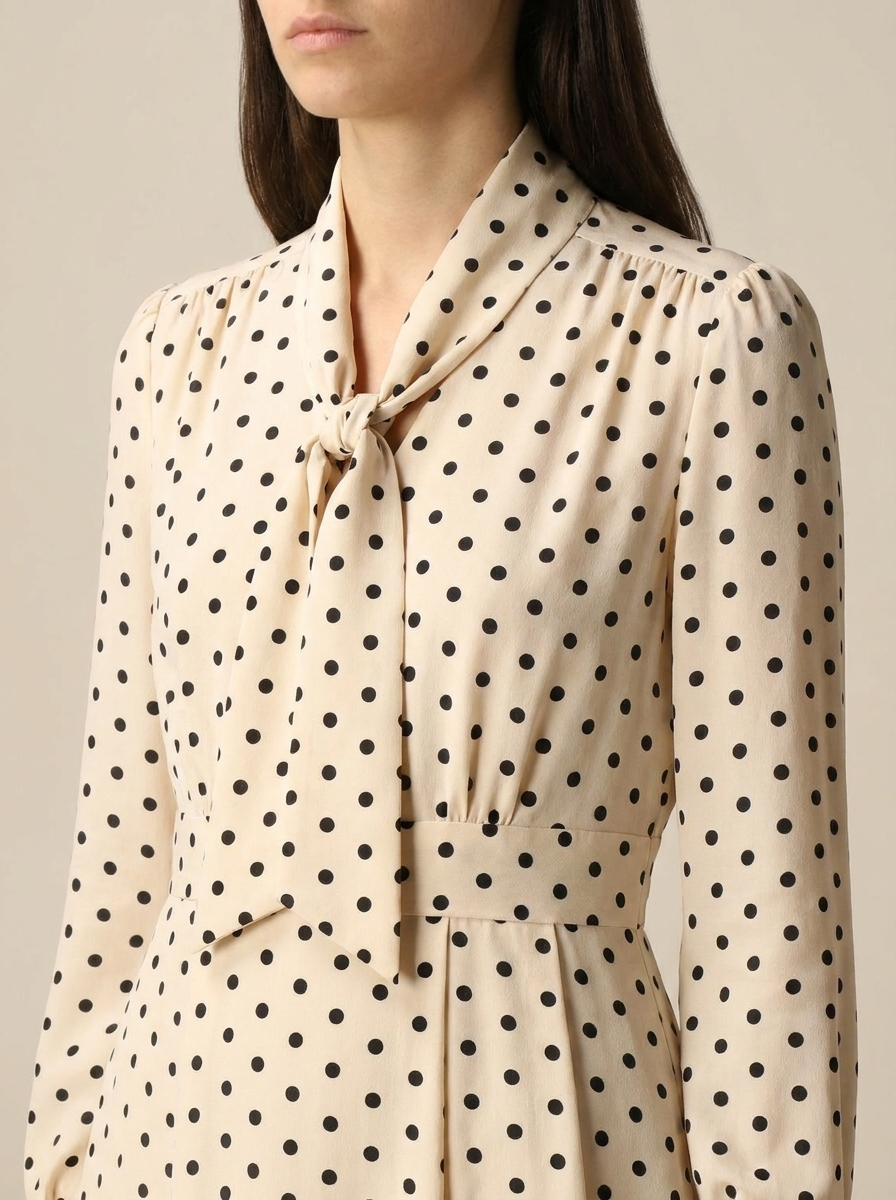 Robe à pois manches longues col lavallière