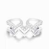 Bague en argent représente les hauts et les bas de la vie.