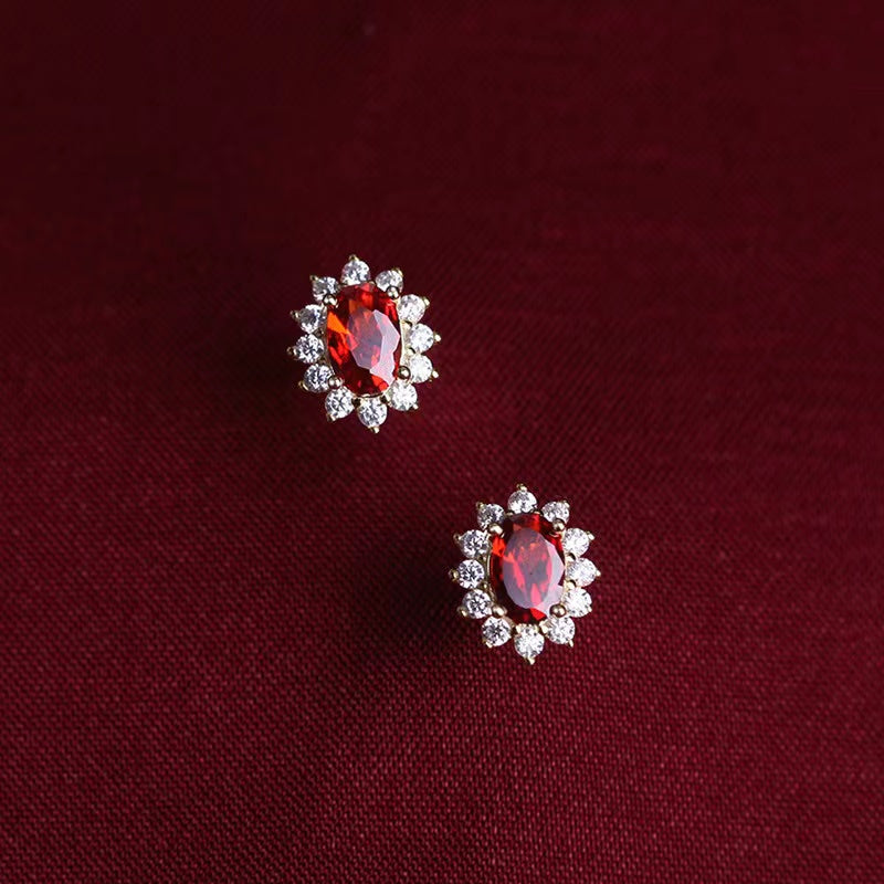 Ensemble boucles d'oreilles et collier élégant Ensemble boucles d'oreilles et collier élégant