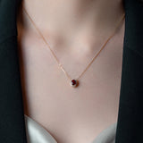 Ensemble boucles d'oreilles et collier élégant !