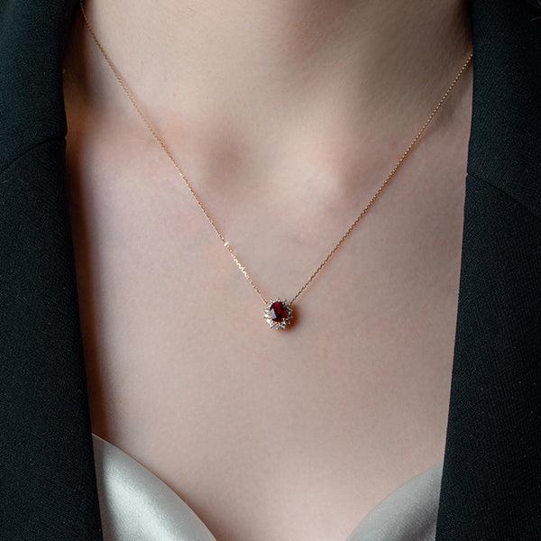 Ensemble boucles d'oreilles et collier élégant !