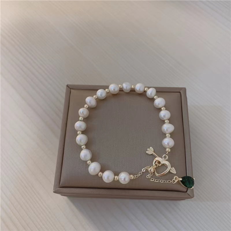 Bracelet en  perles naturelle cœur glamour