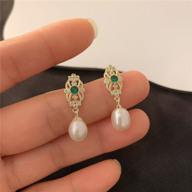 Boucle d'oreille Perle  avec en zircon vert