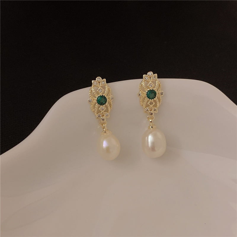 Boucle d'oreille Perle  avec en zircon vert