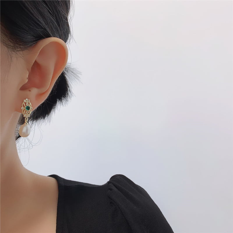 Boucle d'oreille Perle  avec en zircon vert