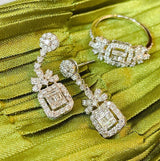 Ensemble de boucles d'oreilles et bague réglable en zircon