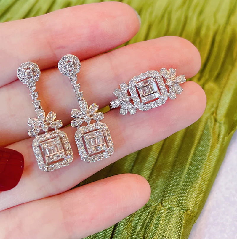 Ensemble de boucles d'oreilles et bague réglable en zircon