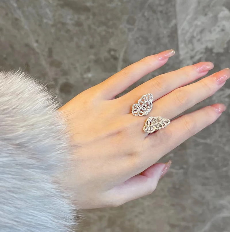Ensemble de boucles d'oreilles et bague réglable en zircon
