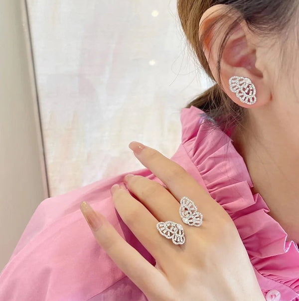 Ensemble de boucles d'oreilles et bague réglable en zircon