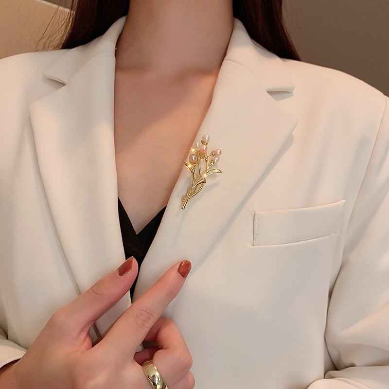 Broche bouquet de perles d'eau douce