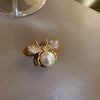 Charger l&#39;image dans la visionneuse de la galerie, broche abeille diamant en perle d&#39;eau douce