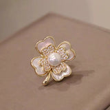 Broche fleur en nacre