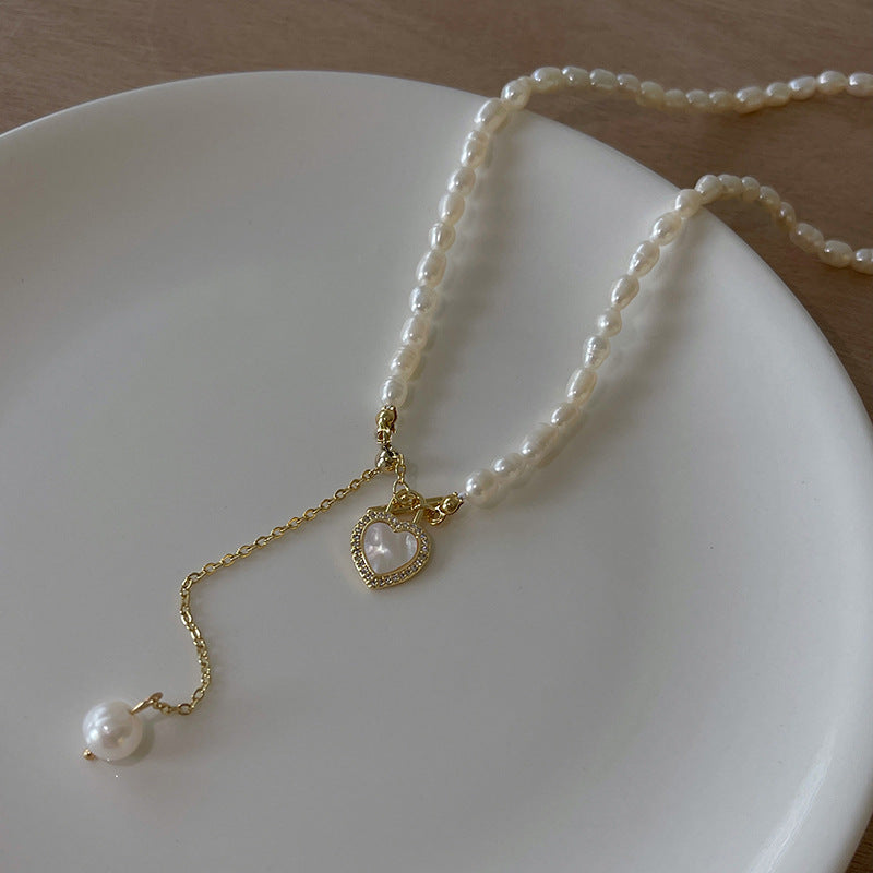 Collier de perles d'eau douce en forme de coeur ajustable